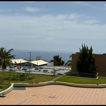 Garajau Madeira Holidays בית אירוח קאניקו