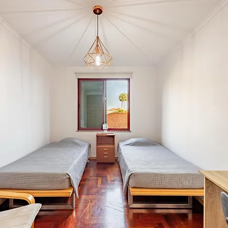 Garajau Madeira Holidays Δωμάτια σε οικογενειακή κατοικία Caniço