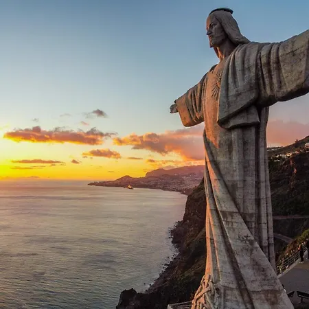 Δωμάτια σε οικογενειακή κατοικία Garajau Madeira Holidays Caniço